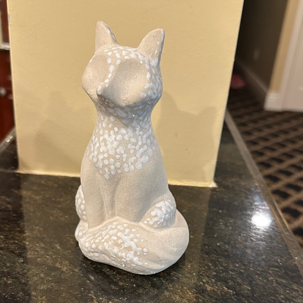 Anthropologie Ceramic Fox Figurine in Gray and White bud vase NEW